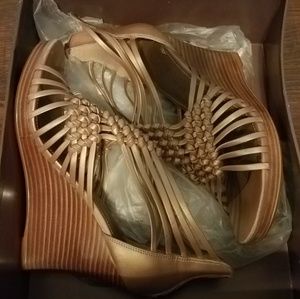 Wedge Summer Sandals Tan Size 9